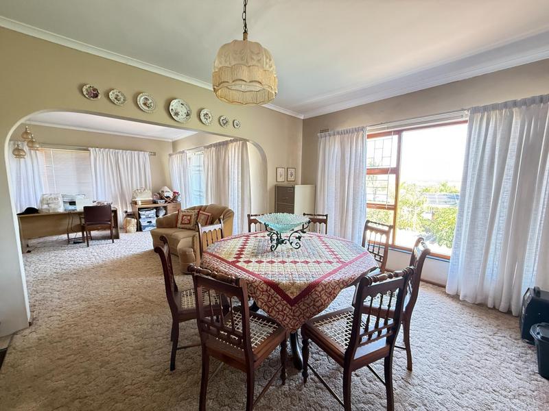 4 Bedroom Property for Sale in Panorama Western Cape